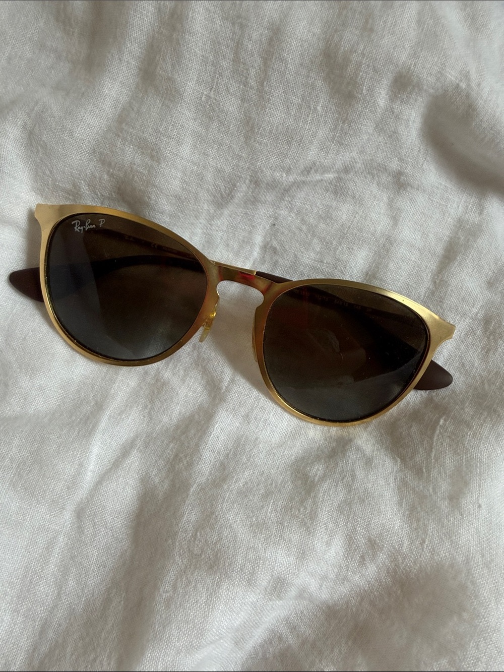 Ray-Ban Gold Frame Lens Women's round Sunglasses